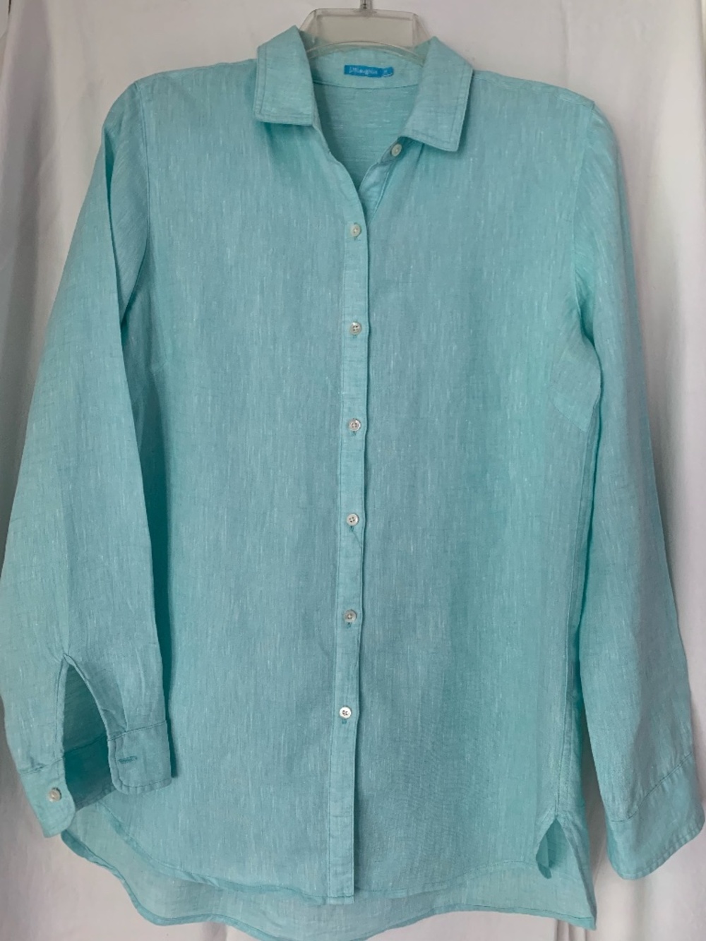 J McLaughlin 100% Linen Shirt in an aqua shade